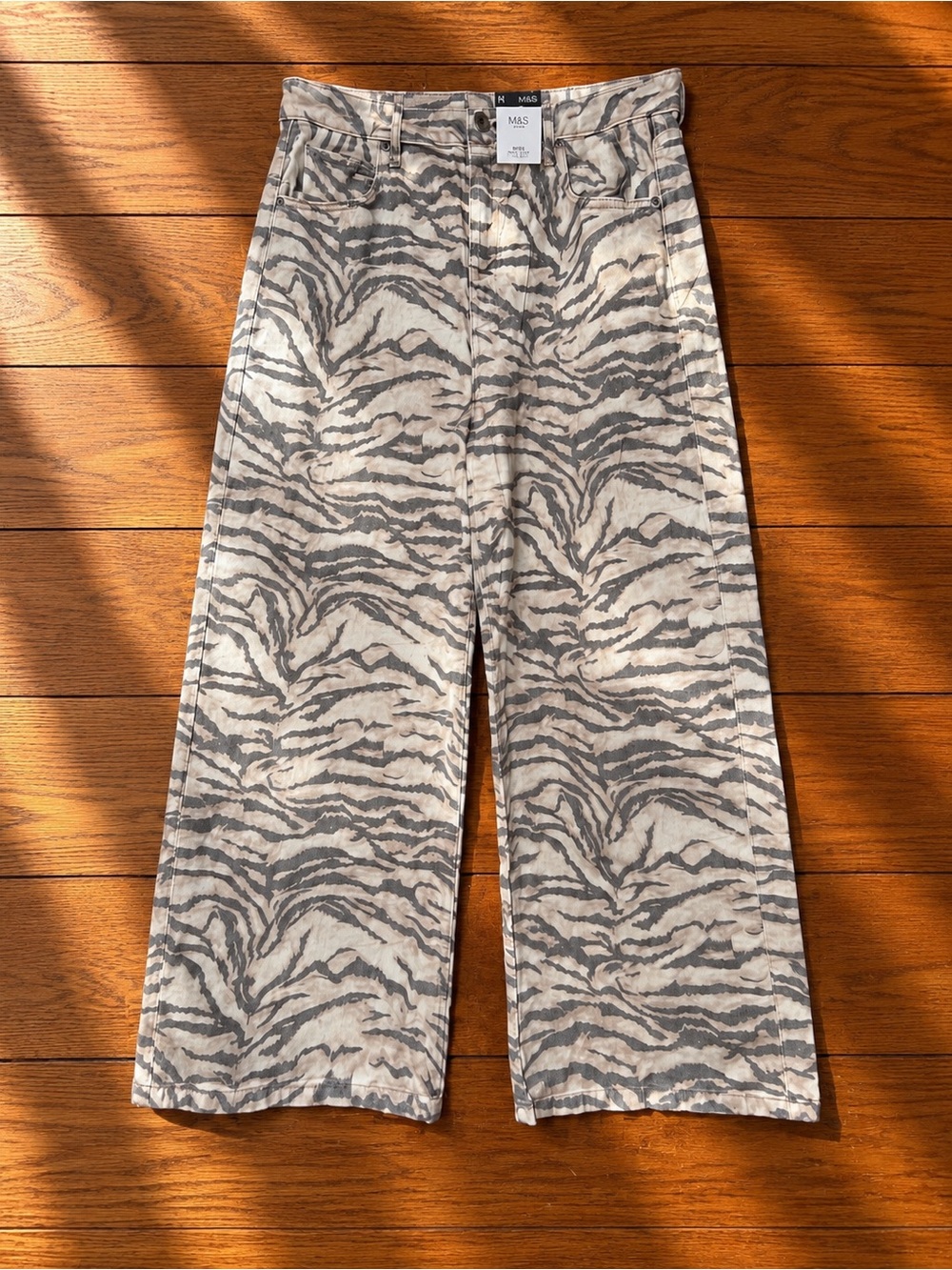 Marks & Spencer Women's Gray and White Zebra-Print Wide-Leg Jeans Sz 16 NWT